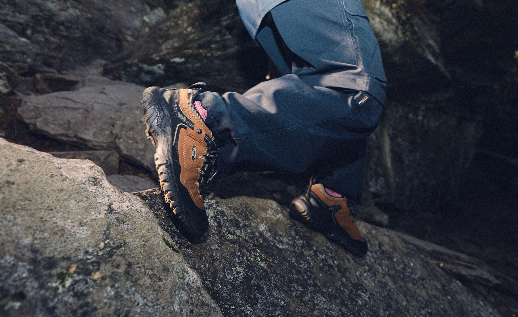 Men's Targhee IV Waterproof Hiking Shoe | Bison/Black - Image 7