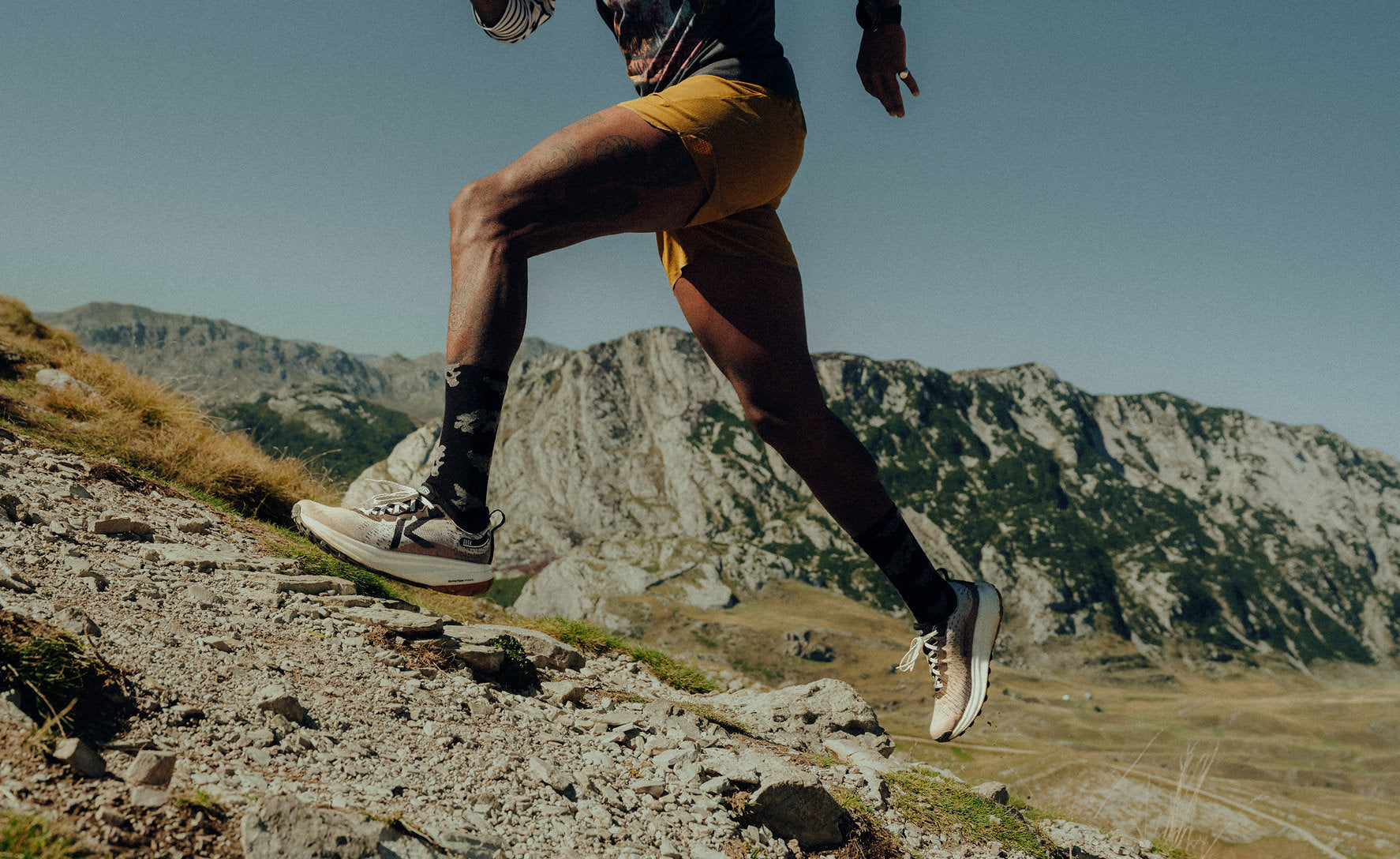 Men's Seek Trail Running Shoe | Grenadine/Ocean Depths - Image 7