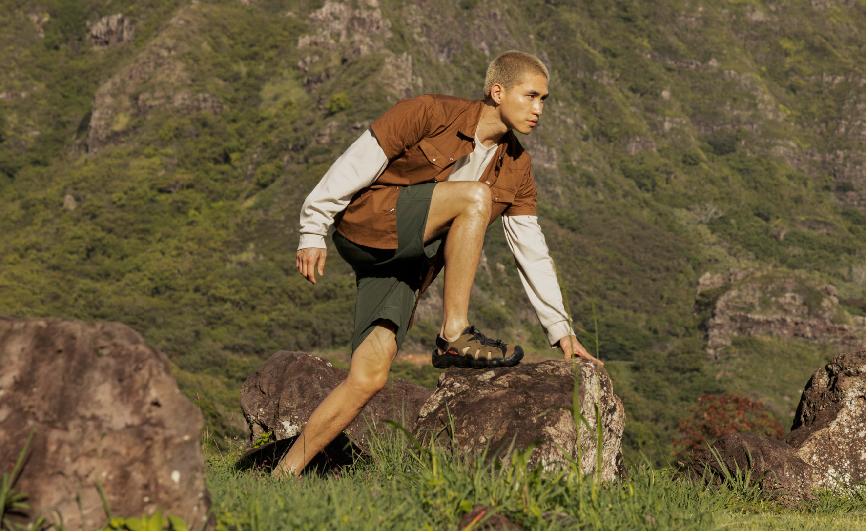 Men's Hyperport Fisherman Leather Sandal | Dark Olive/Black - Image 7